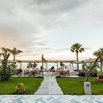 Blue Carpet Luxury 4* 佩科霍里