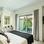 Blue Carpet Luxury 4* 佩科霍里