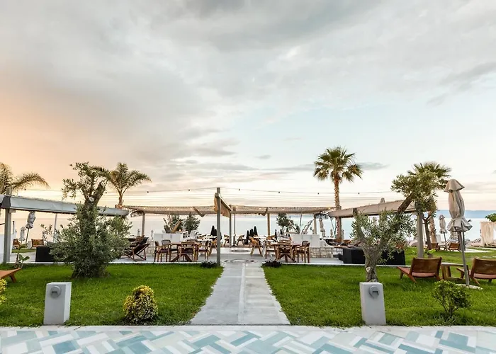 Blue Carpet Luxury 4* Pefkochori