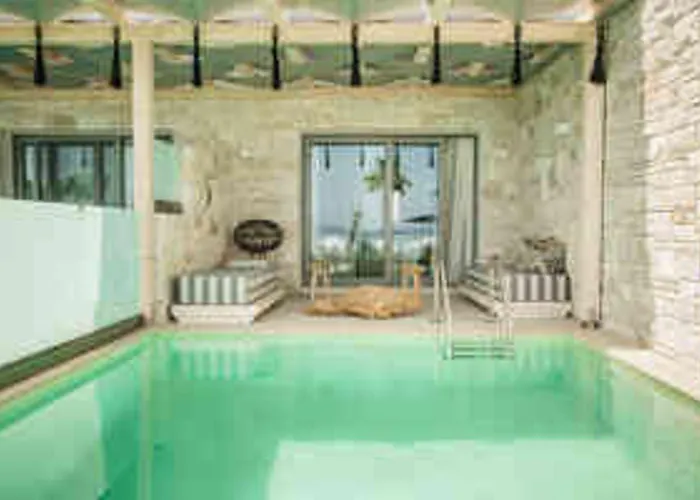 Blue Carpet Luxury Aparthotel 4*