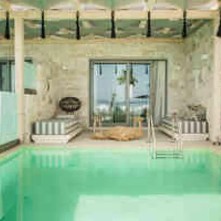 Blue Carpet Luxury Lägenhetshotell 4*