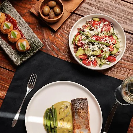 Blue Carpet Luxury Lägenhetshotell Pefkochori