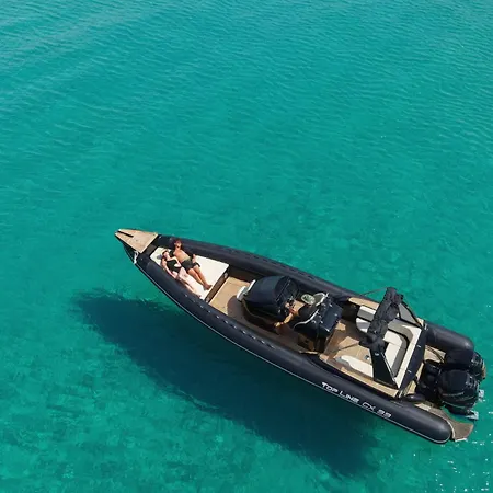 Ξενοδοχείο με διαμερίσματα Blue Carpet Luxury Πευκοχώρι