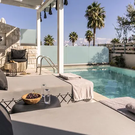 Blue Carpet Luxury Pefkochori