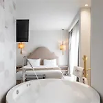 Apartmanhotel Blue Carpet Luxury 4*