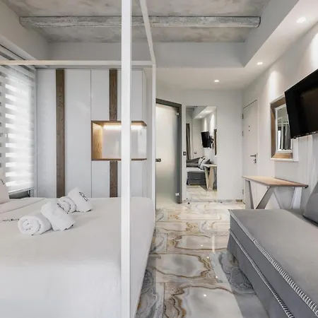 Aparthotel Blue Carpet Luxury Pefkochori