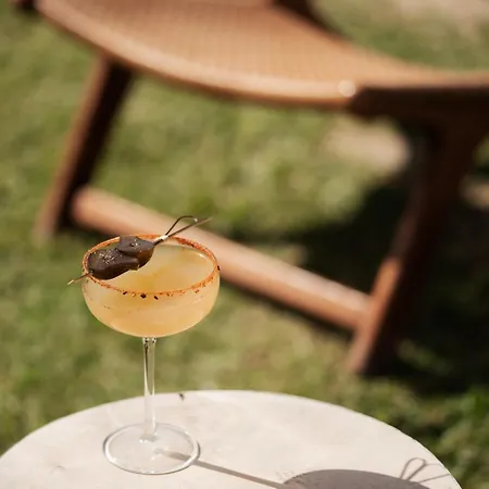 Blue Carpet Luxury Aparthotel