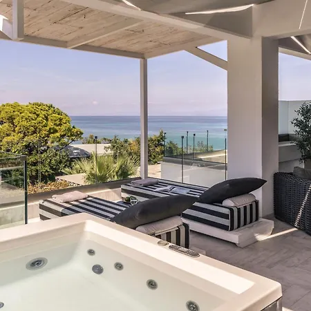 Blue Carpet Luxury 4* Pefkochori