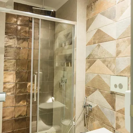 Blue Carpet Luxury Aparthotel