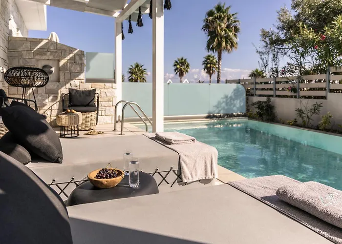 Blue Carpet Luxury Pefkochori